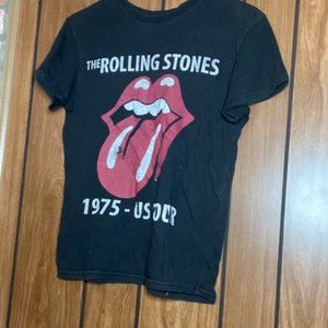 dark grey rolling stone tee